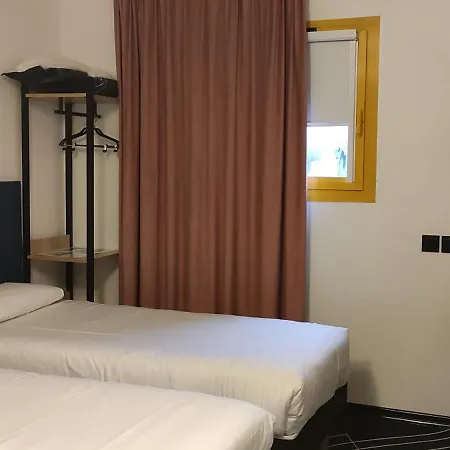 Welcomotel Beauvais Aeroport-3