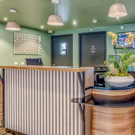 B&B HOTEL Bordeaux Centre Gare Saint-Jean-3