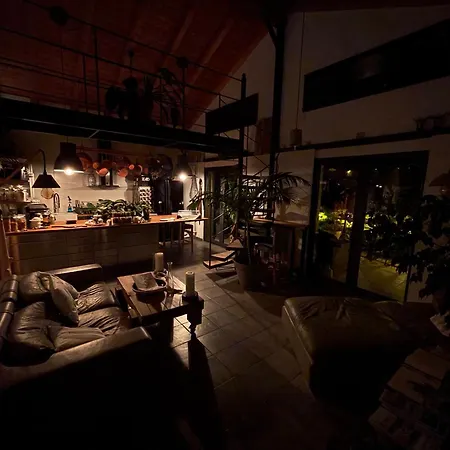 Skylark Bed & Breakfast-3