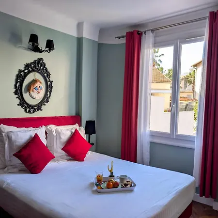 Hotel Mademoiselle-3