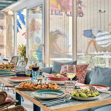 Hotel Chromatics & Restaurant Hill Club By Happyculture-2