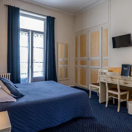 Logis Hotel Central-2