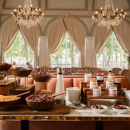 Hotel Les Lumieres - Relais & Chateaux-3