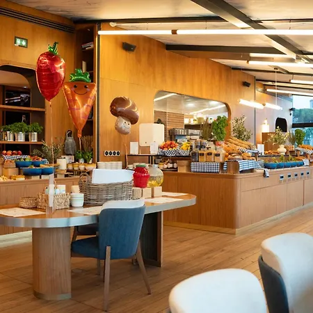 Canopy By Hilton Cannes-3