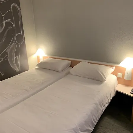 Ibis Auray-3