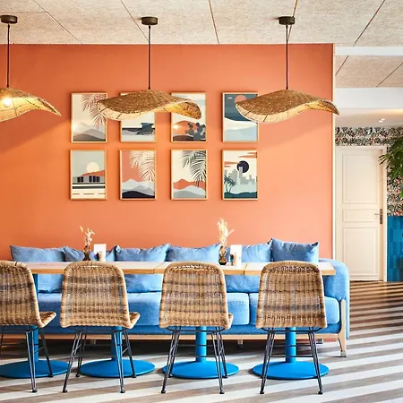 Hotel Chromatics & Restaurant Hill Club By Happyculture-3