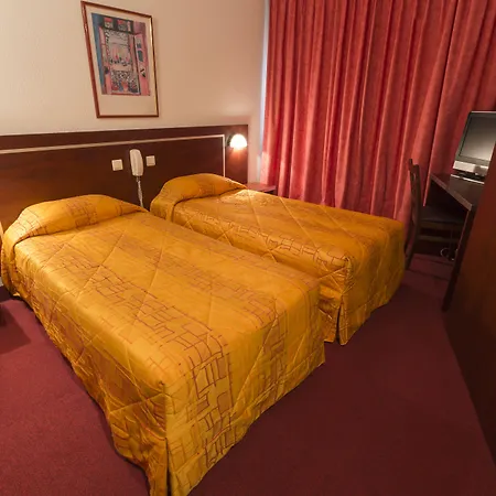 Hotel America-2