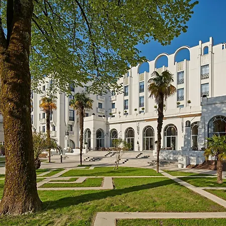 Hotel & Spa Vacances Bleues Le Splendid-3
