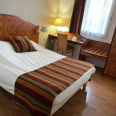 Logis Hotel & Restaurant & Bar Le Cottage-3