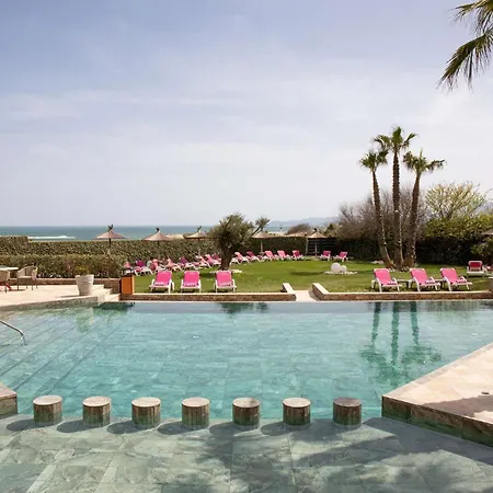 Grand Hotel Les Flamants Roses Thalasso & Spa-2