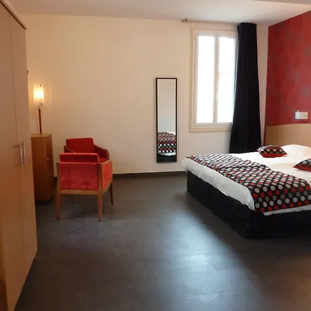 Cit'Hotel de La Vallée-3