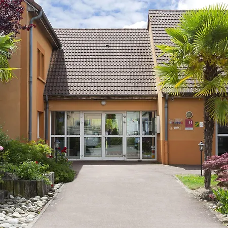 Comfort Hotel Orleans Saran-3