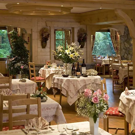 Chalet-Hotel Neige Et Roc, The Originals Relais-2