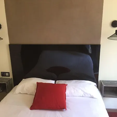 Hotel Des Ambassadeurs-2