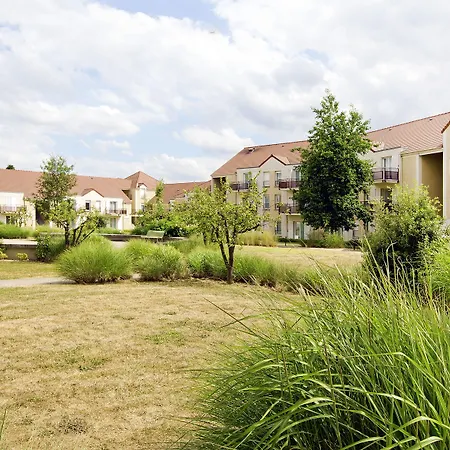 Residhome Roissy Village-3