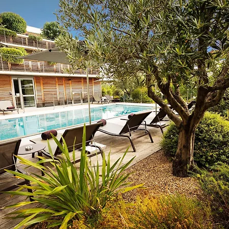 Courtyard By Marriott Montpellier-3