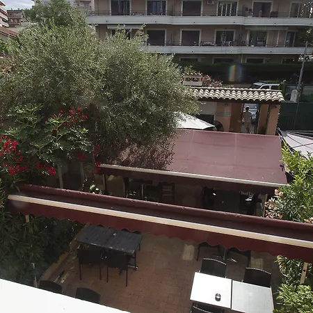Hotel Le Derby-3