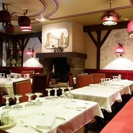 Le Renaissance-2