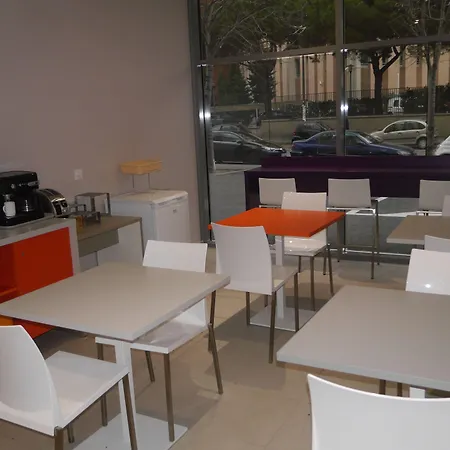 Montempo Apparthotel Marseille Centre Euromed-3