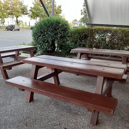 Unisotel Saintes Ex F1-2