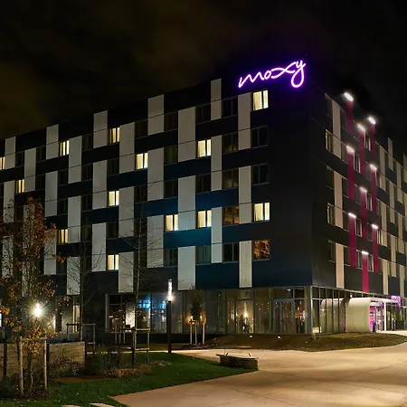 Moxy Paris Charles De Gaulle Airport-3