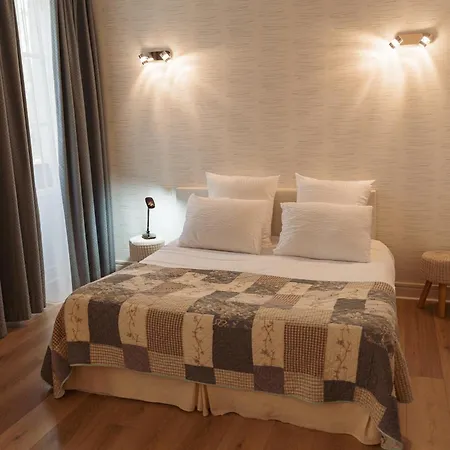 Logis Hotel Le Plantagenet-3