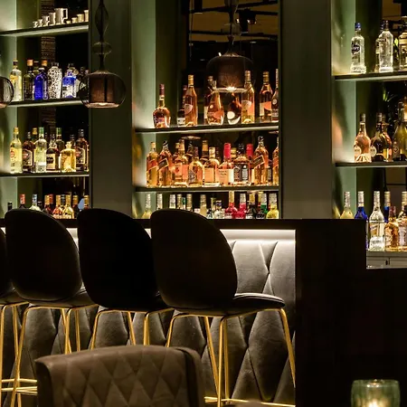 Motel One Paris-Porte Doree-3