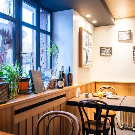 La Petite Auberge-2