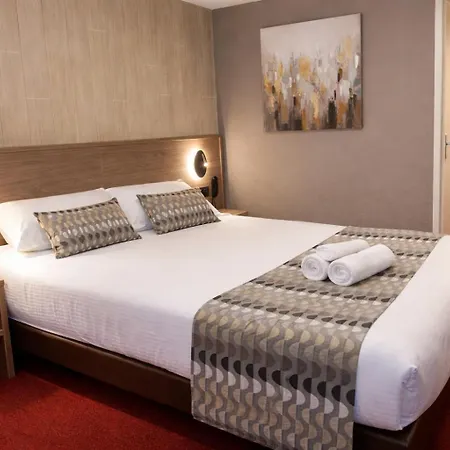 Logis Hotel Le Lac-2