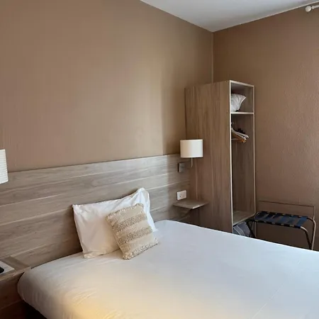 Cit'Hotel L'Europe - Cholet Gare-3