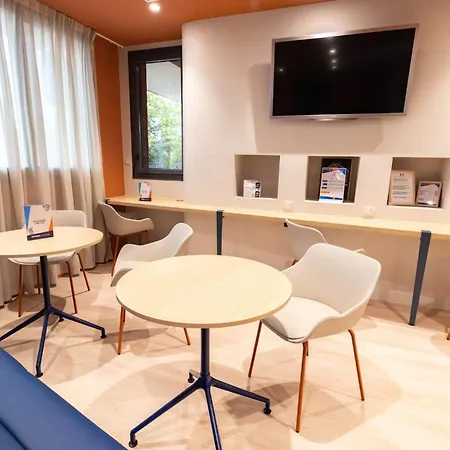 Holiday Inn Express Arras By Ihg-2