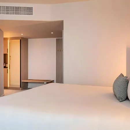 Courtyard By Marriott Paris Saint Denis-2