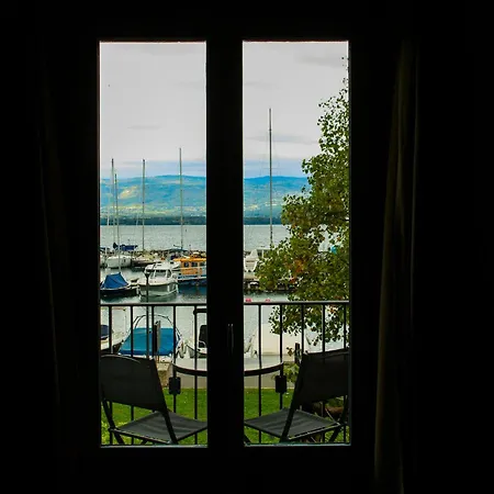 Hotel La Riviera Victoria-3