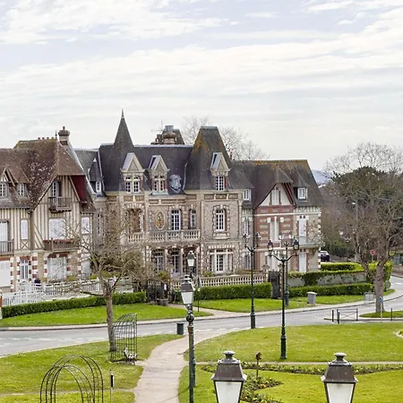 Le Grand Hotel de Cabourg - MGallery Hotel Collection-3