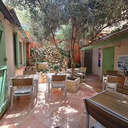 Hotel Le Colbert-2