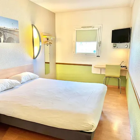 Hotel Ibis Budget Cosne Sur Loire-3