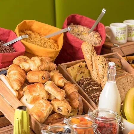 Ibis Styles Beaune Centre-3