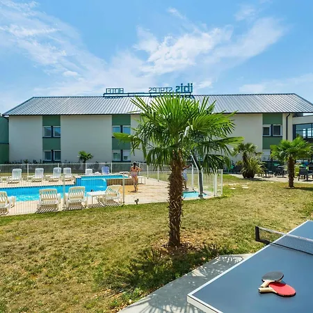 Hotel Ibis Styles Bourges-3