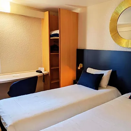 Ibis Grenoble Centre Bastille-3
