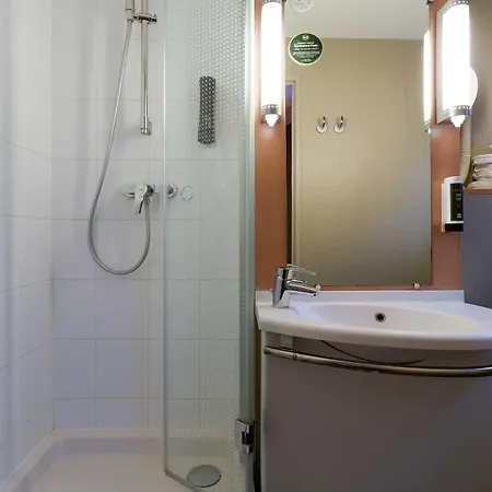 B&B Hotel Reims Centre Erlon-3