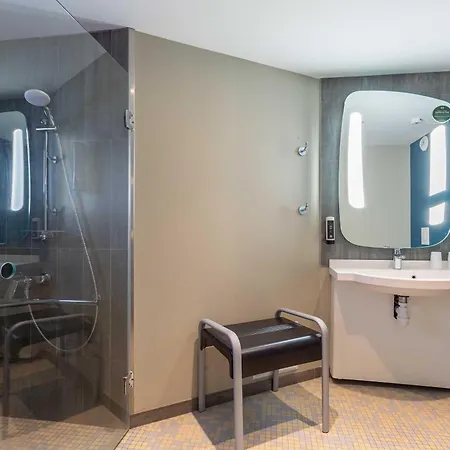 B&B Hotel Orleans Centre Foch-3