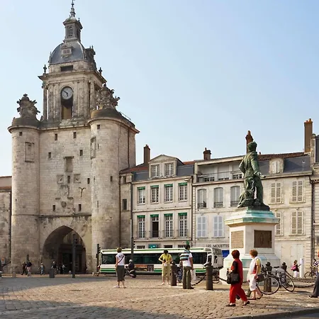 Hotelf1 La Rochelle Angoulins "Renove"-2