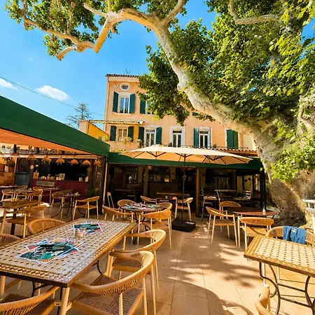 Le Grand Hotel-3