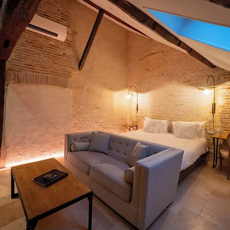 Les Remparts Hotels Et Demeures Historiques-2