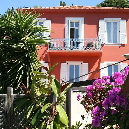 Hotel La Villa Patricia - Charme Et Tradition-3