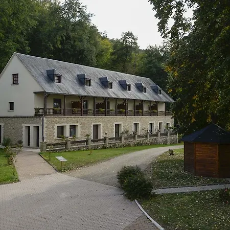 Château la Fleunie-2