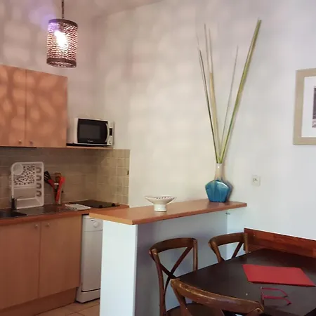 Uzes Appart Hotel Residence Le Mas Des Oliviers-2