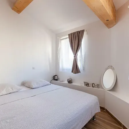 Alpinias Bed And Breakfast-2