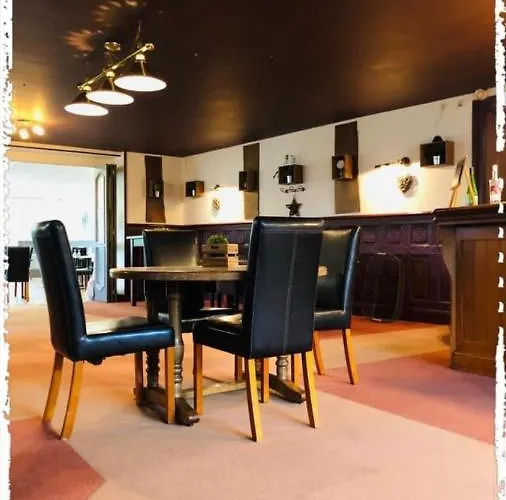 Hôtel le Bretagne et Restaurant Le Papillon