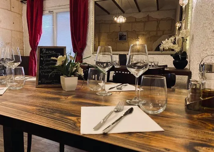 Hôtel Restaurant Le Saint Gillois